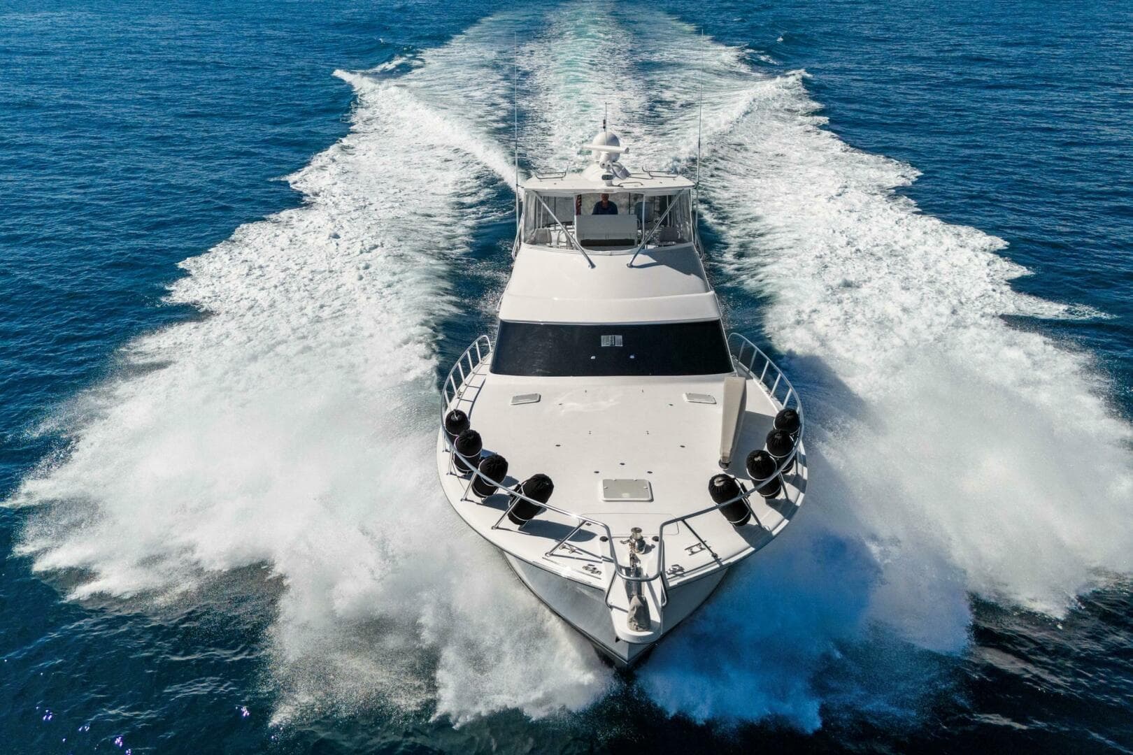 2016 Hatteras GT 63 — photo 8