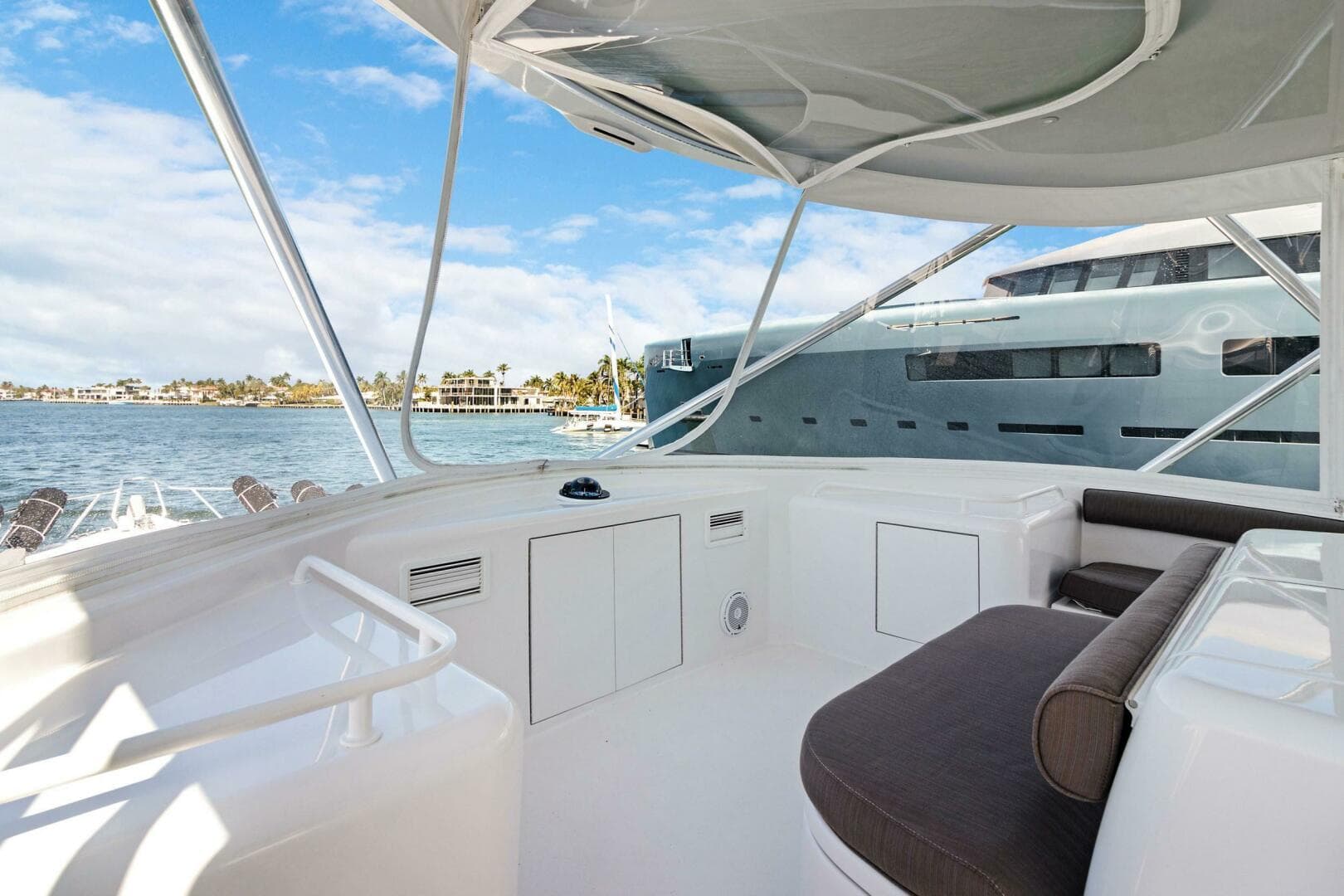 2016 Hatteras GT 63 — photo 27