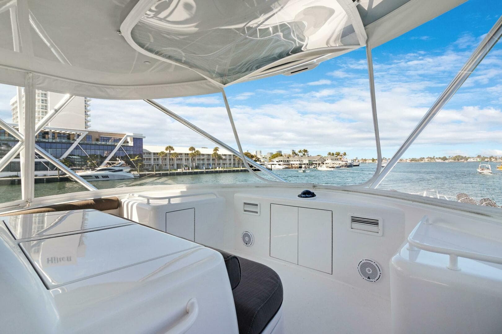 2016 Hatteras GT 63 — photo 65