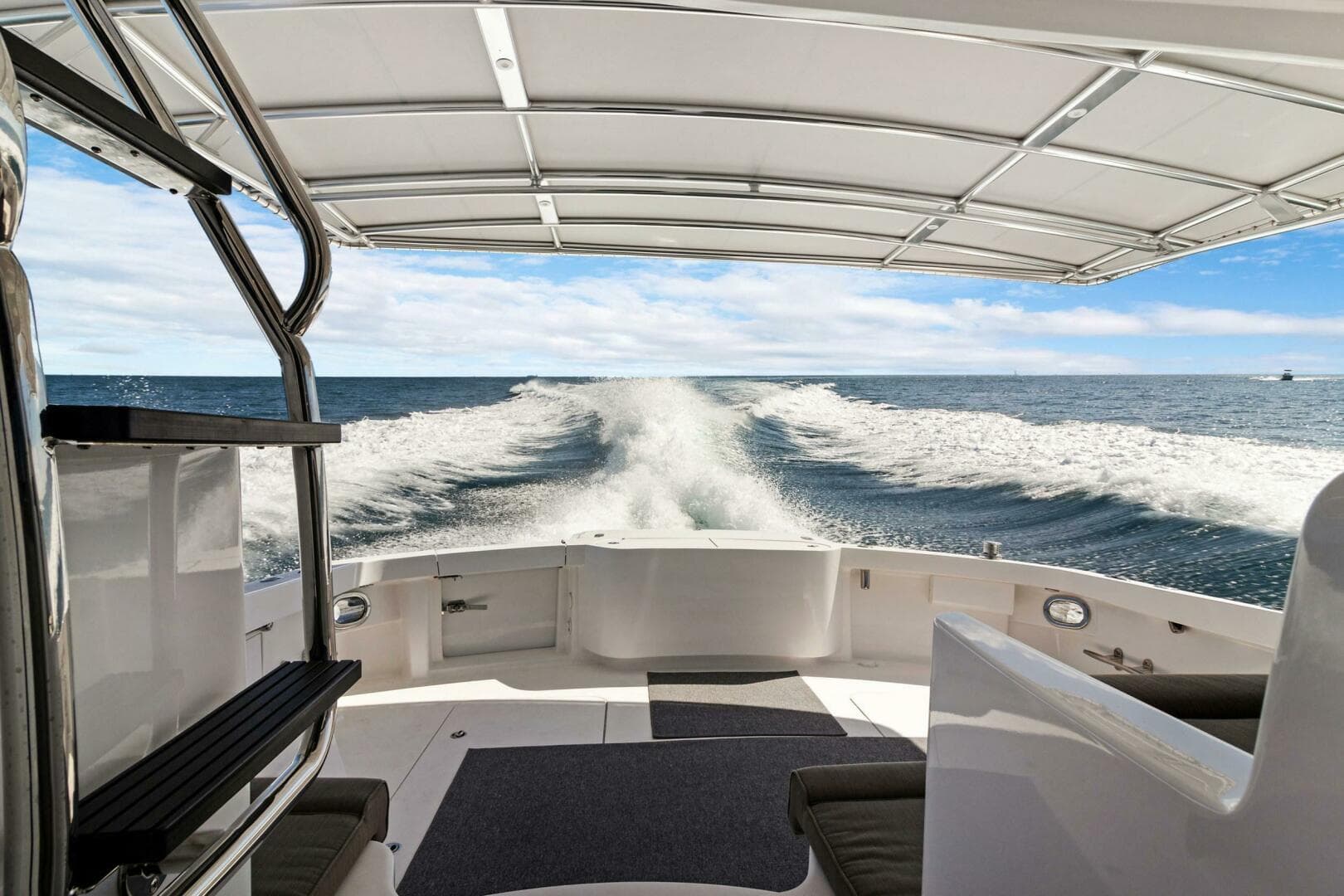 2016 Hatteras GT 63 — photo 64