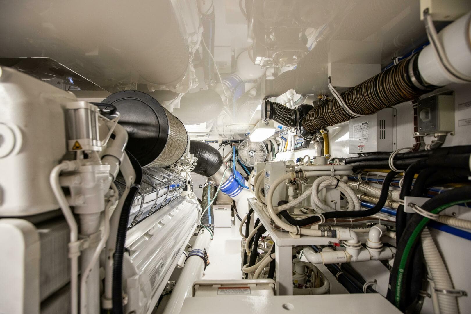 2016 Hatteras GT 63 — photo 75