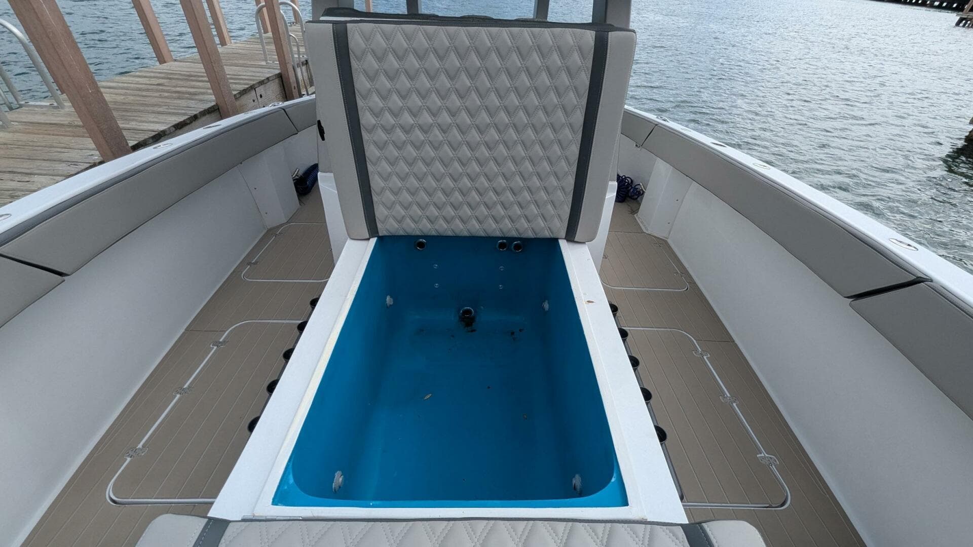 2021 Vela Boatworks 368 Center Console — photo 7