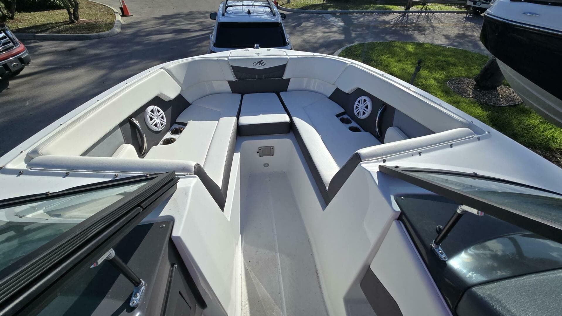 2023 Monterey M225 — photo 12