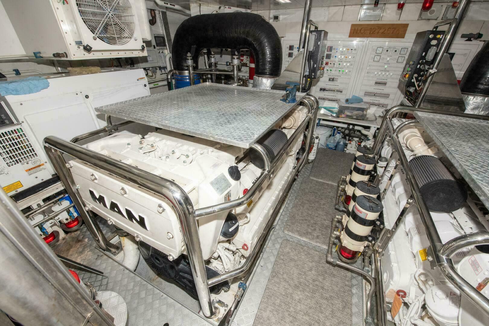 2017 Azimut Flybridge — photo 36