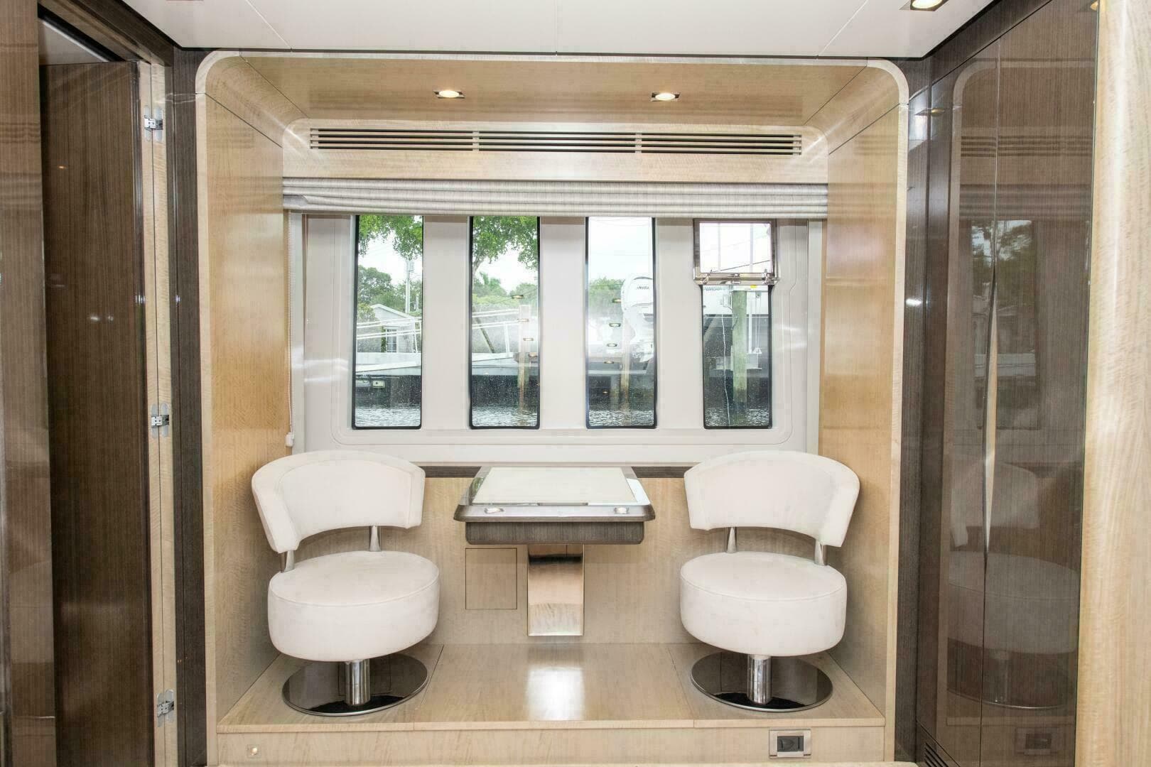 2017 Azimut Flybridge — photo 16