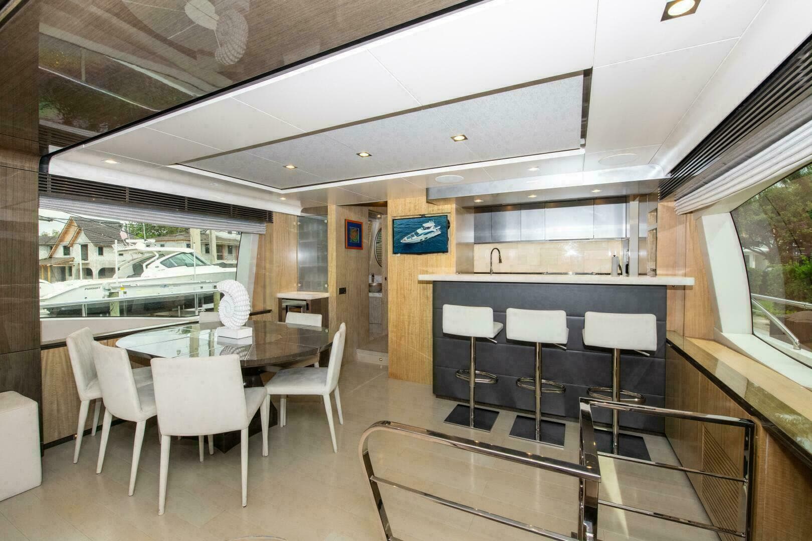 2017 Azimut Flybridge — photo 11