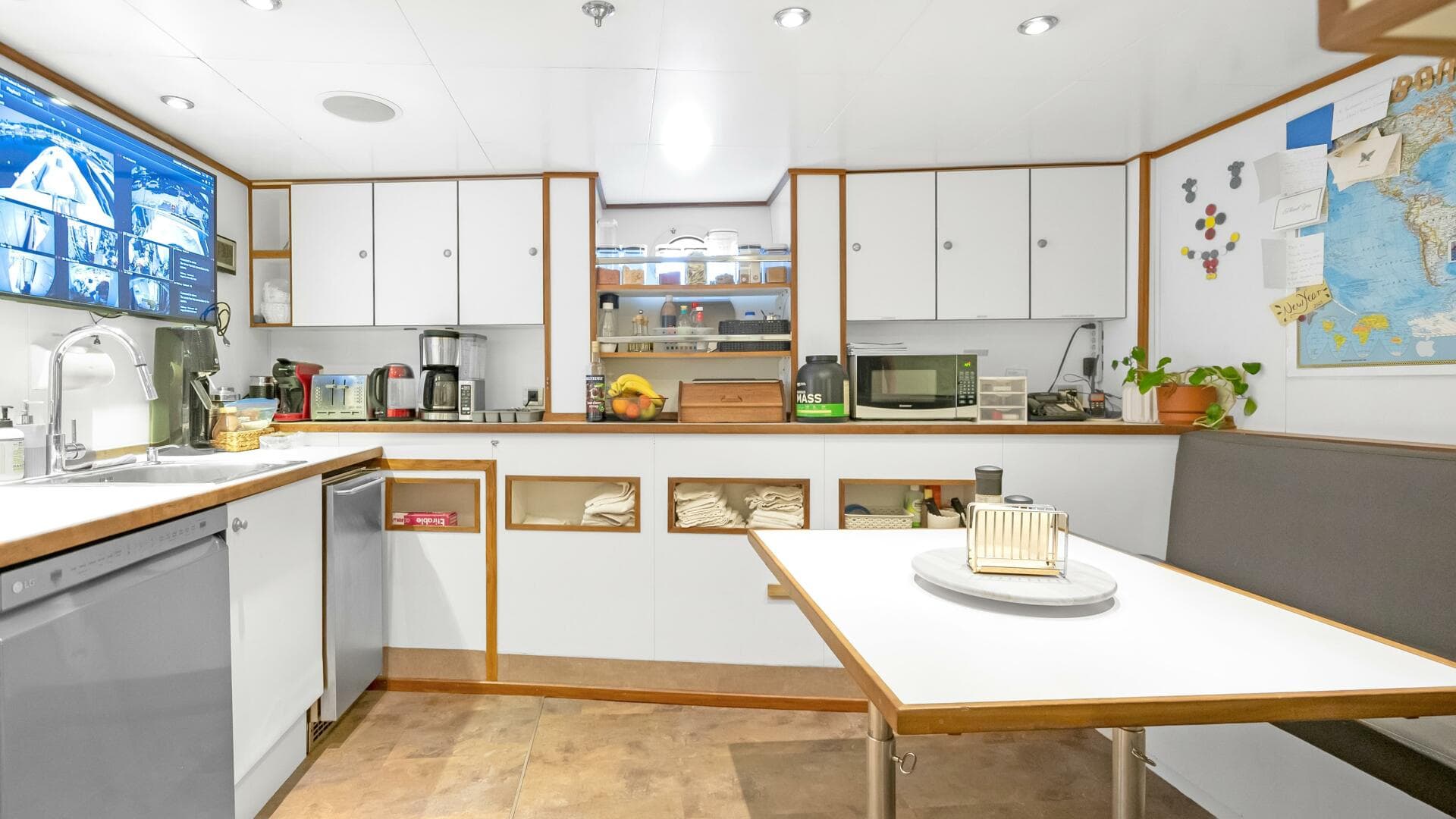 2003 Royal Denship Motor Yacht — photo 31