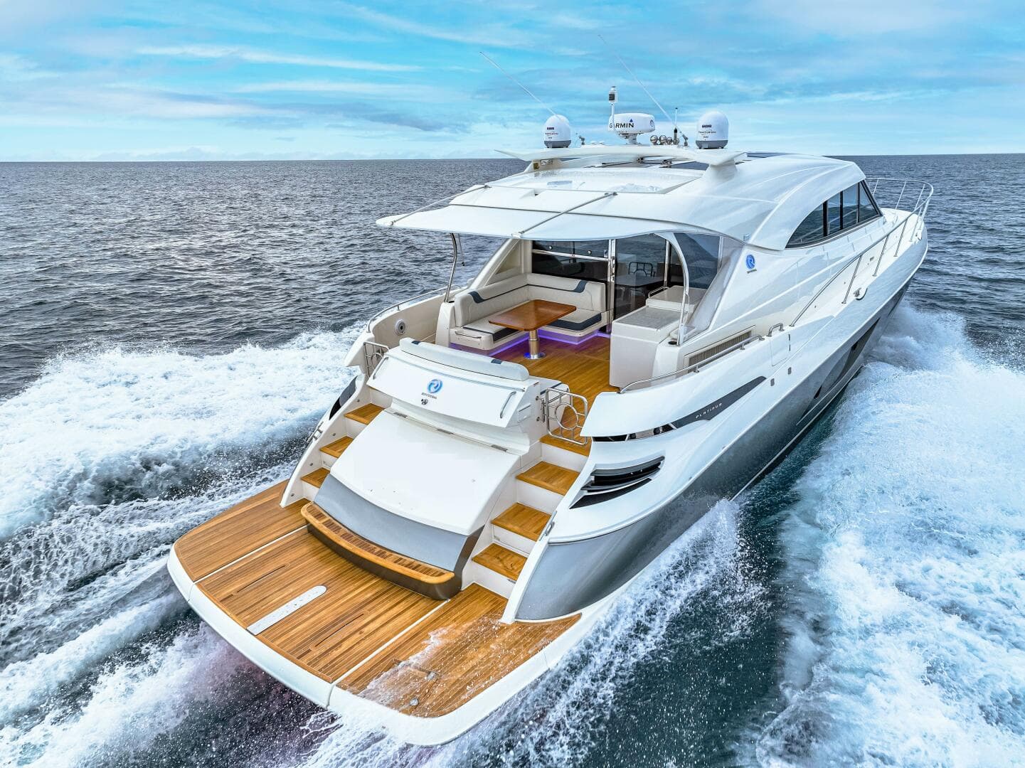 2022 Riviera 6000 Sport Yacht Platinum Edition — photo 1