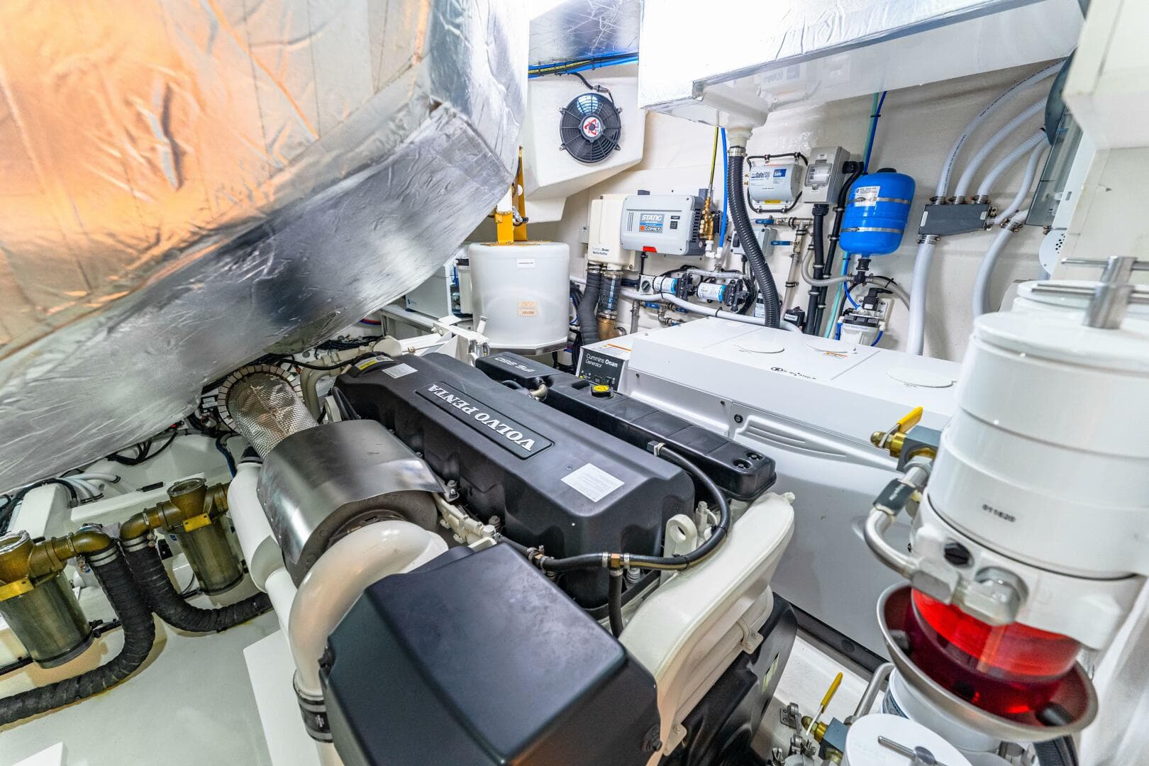 2022 Riviera 6000 Sport Yacht Platinum Edition — photo 39