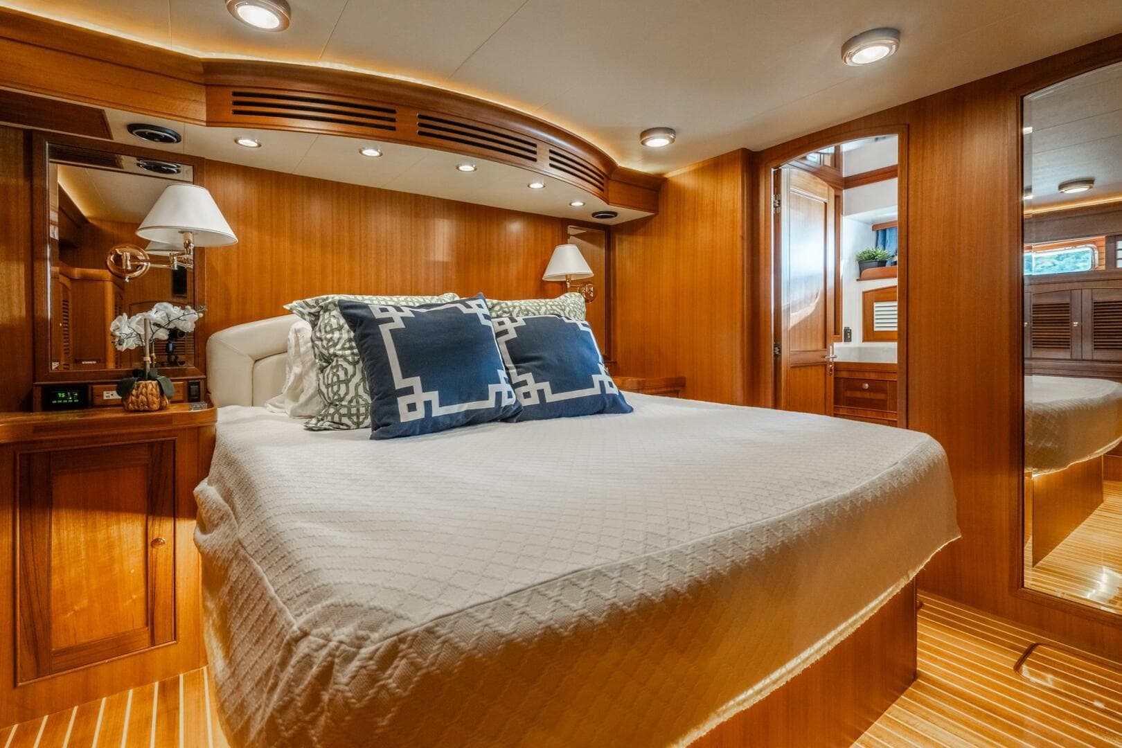 2011 Marlow 57 Explorer — photo 102