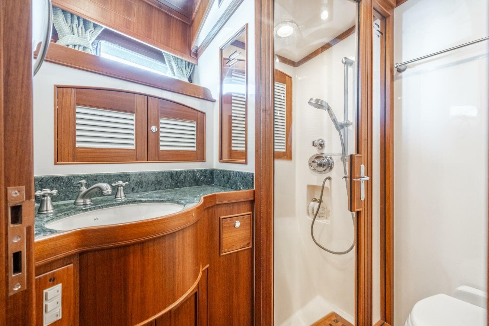 2011 Marlow 57 Explorer — photo 110