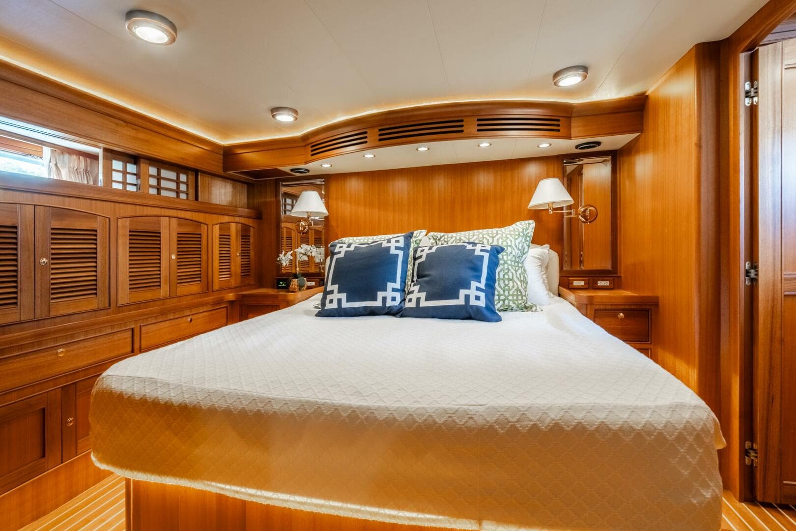 2011 Marlow 57 Explorer — photo 103