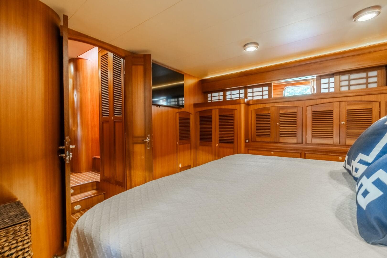 2011 Marlow 57 Explorer — photo 104