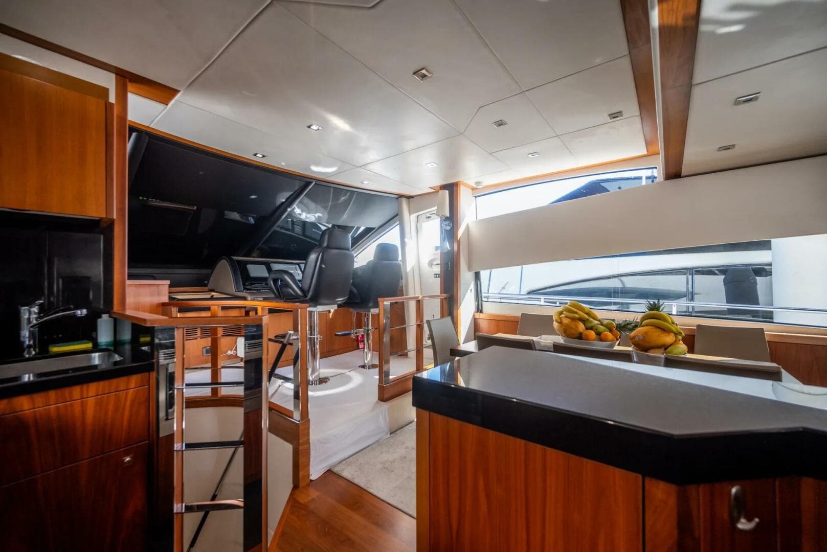 2015 Sunseeker 75 — photo 20