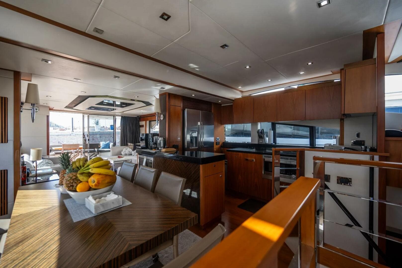 2015 Sunseeker 75 — photo 11