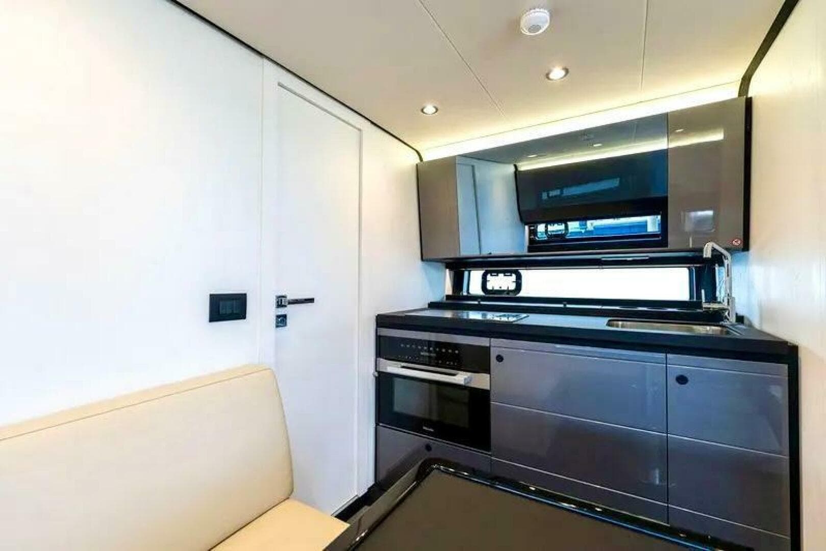 2023 Azimut Verve 47 — photo 28