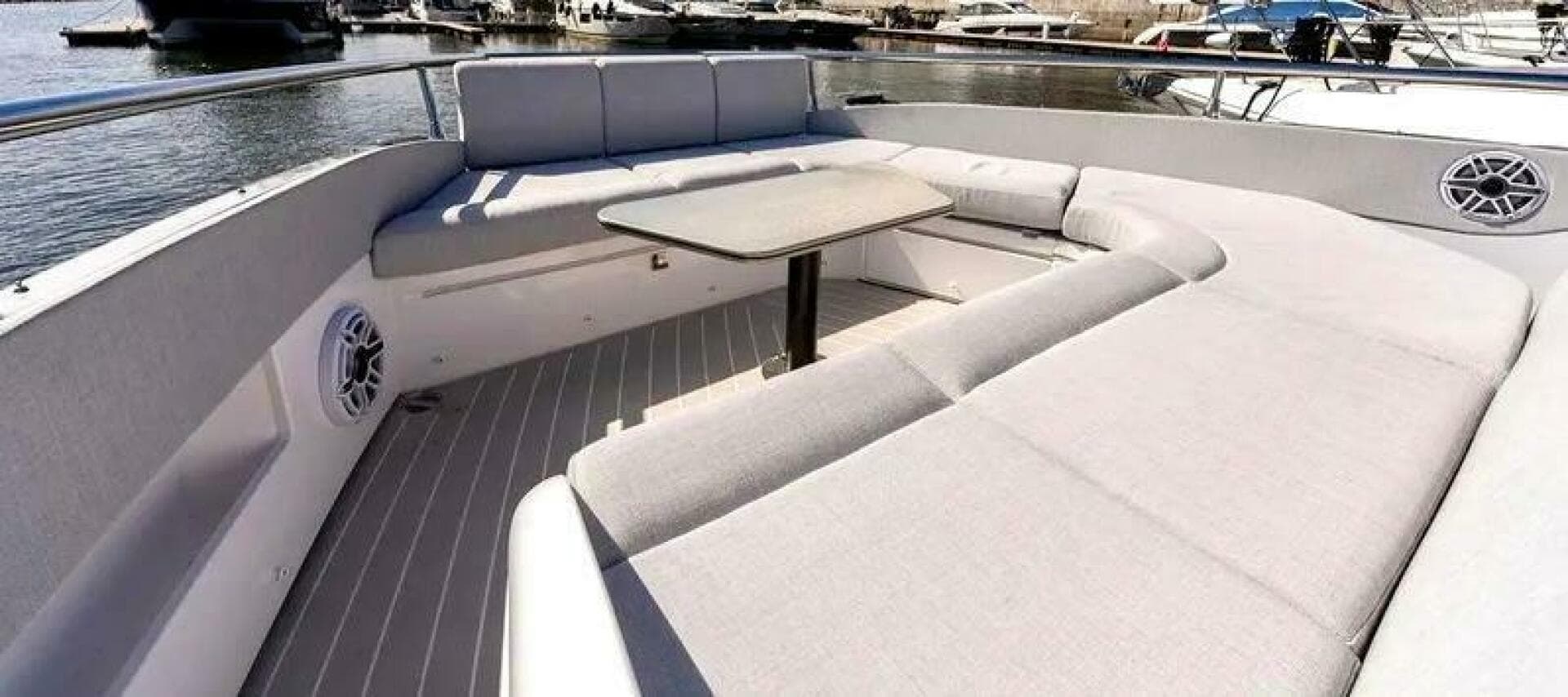 2023 Azimut Verve 47 — photo 25