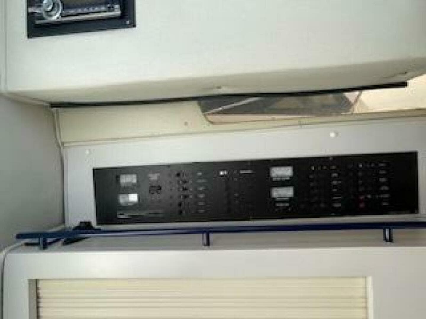 1990 Wellcraft Monaco 3000 — photo 8