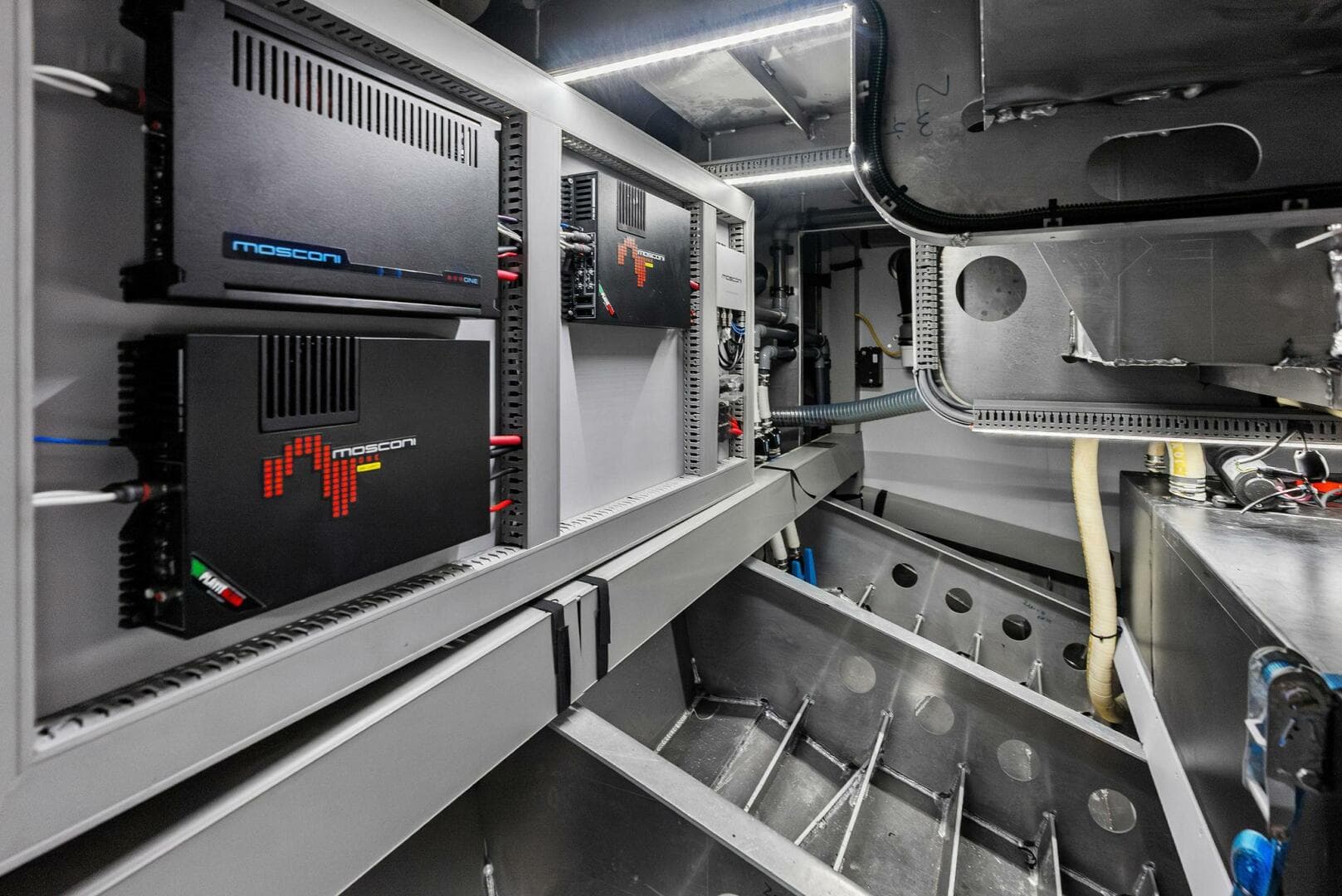 2022 Vanquish Yachts Vq 45 — photo 51