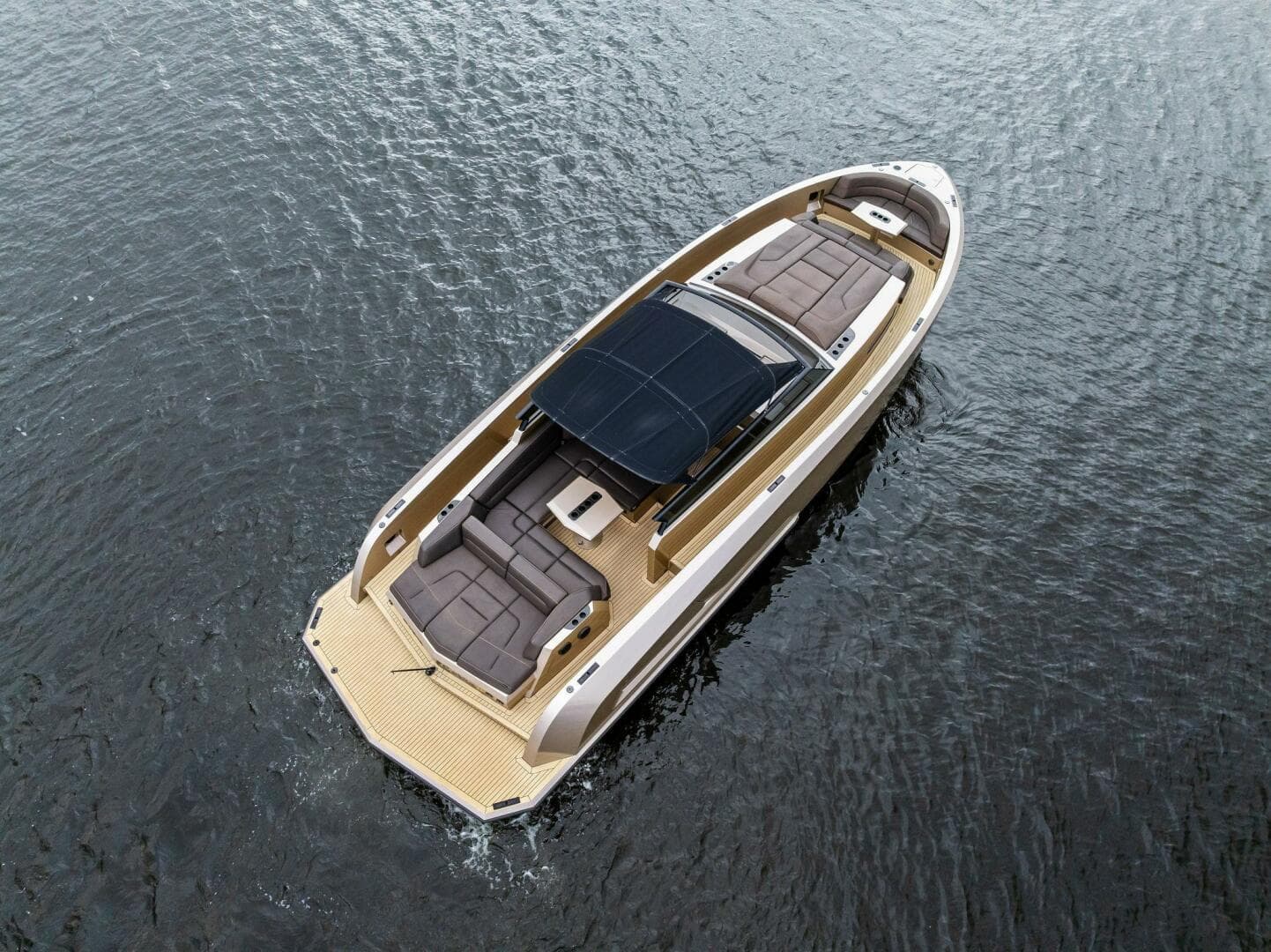 2022 Vanquish Yachts Vq 45 — photo 12