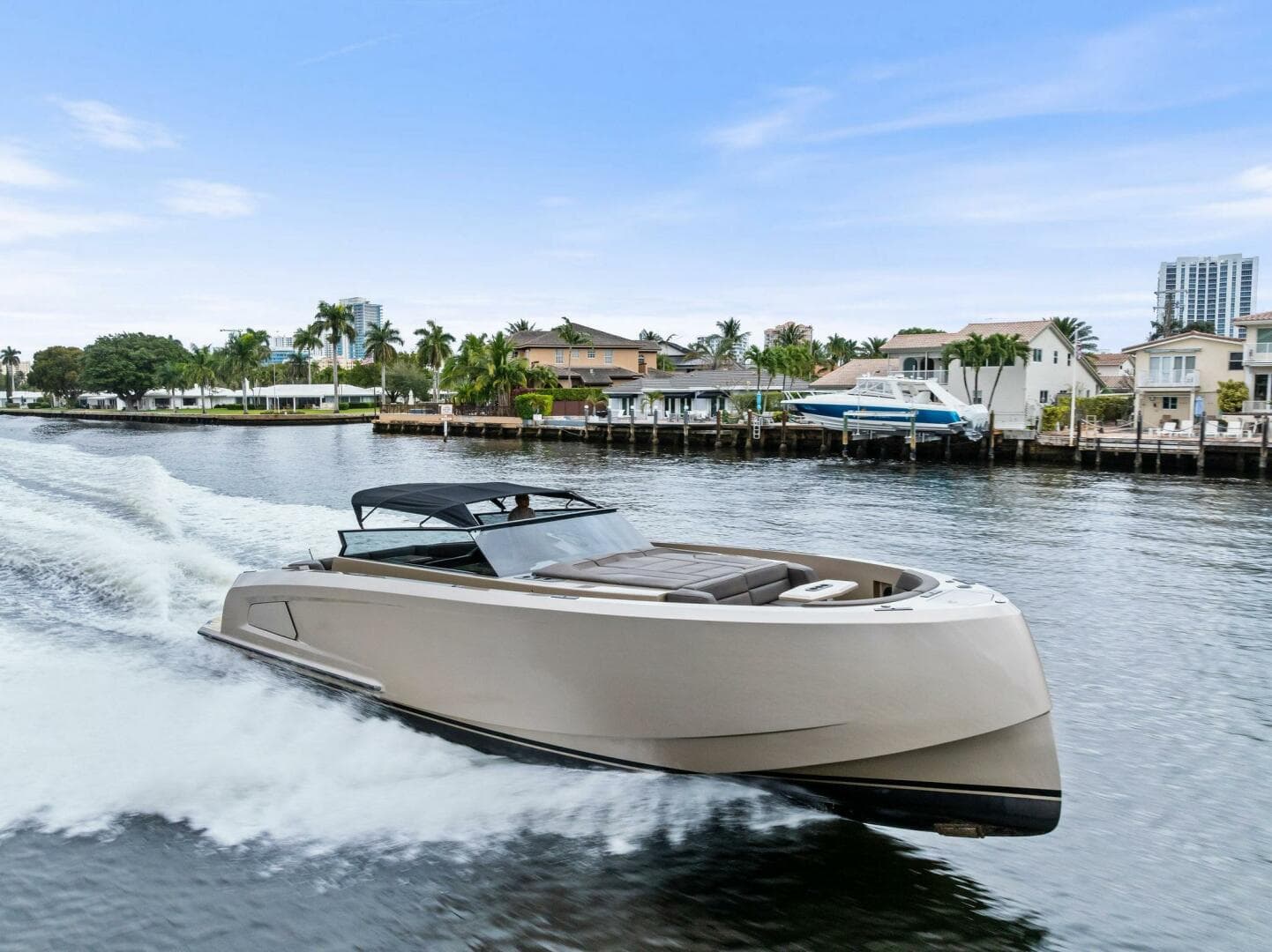 2022 Vanquish Yachts Vq 45 — photo 2