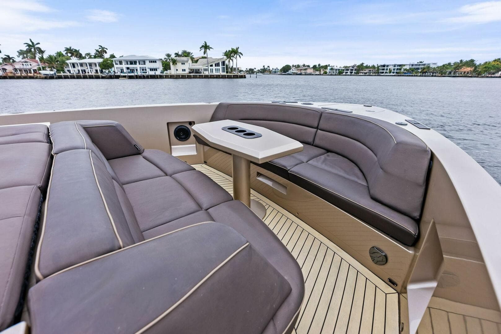 2022 Vanquish Yachts Vq 45 — photo 33