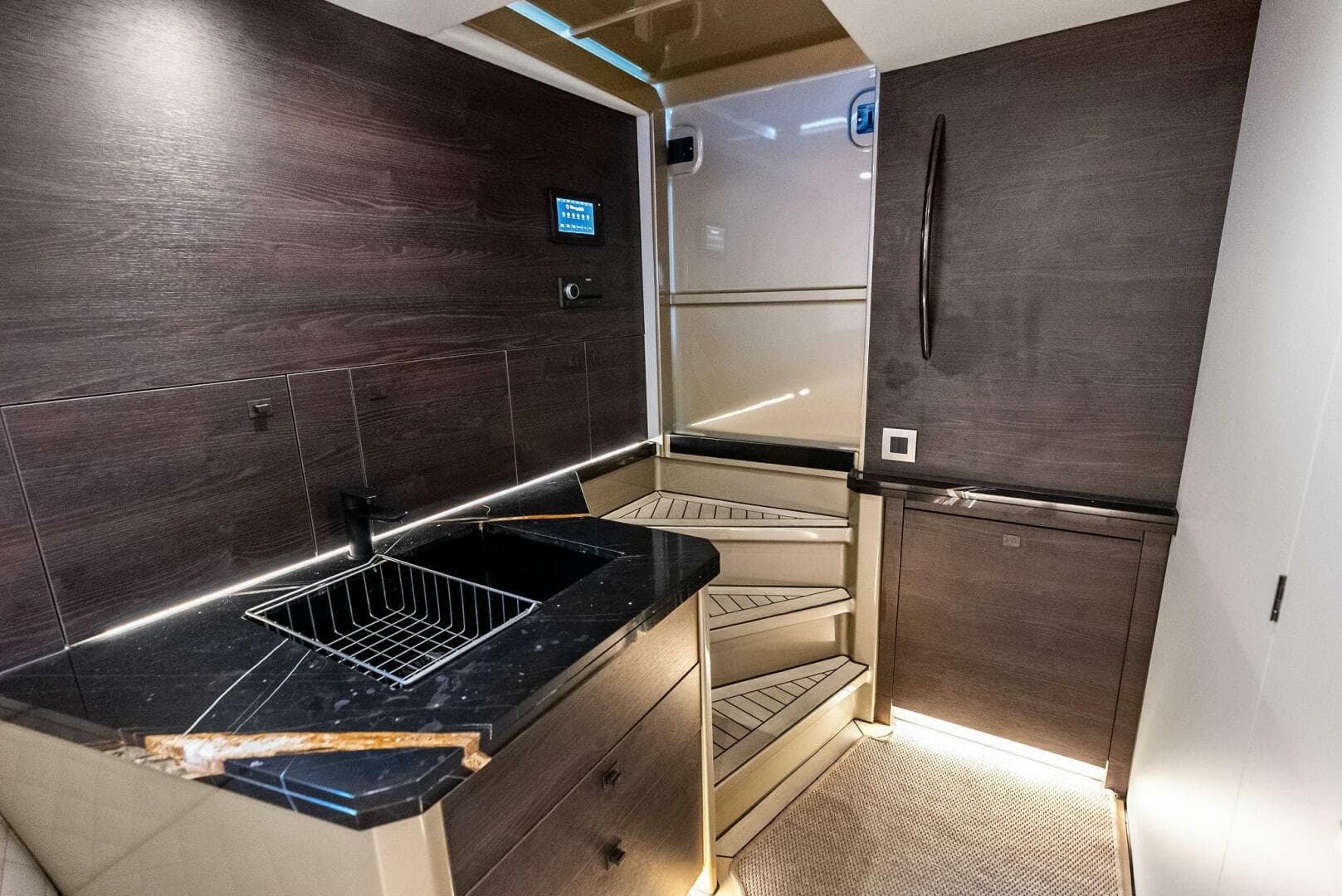 2022 Vanquish Yachts Vq 45 — photo 41