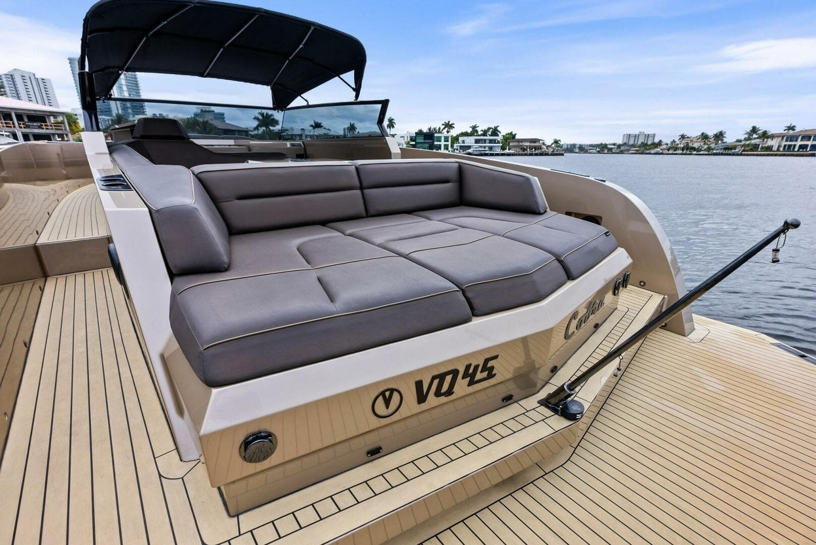 2022 Vanquish Yachts Vq 45 — photo 23