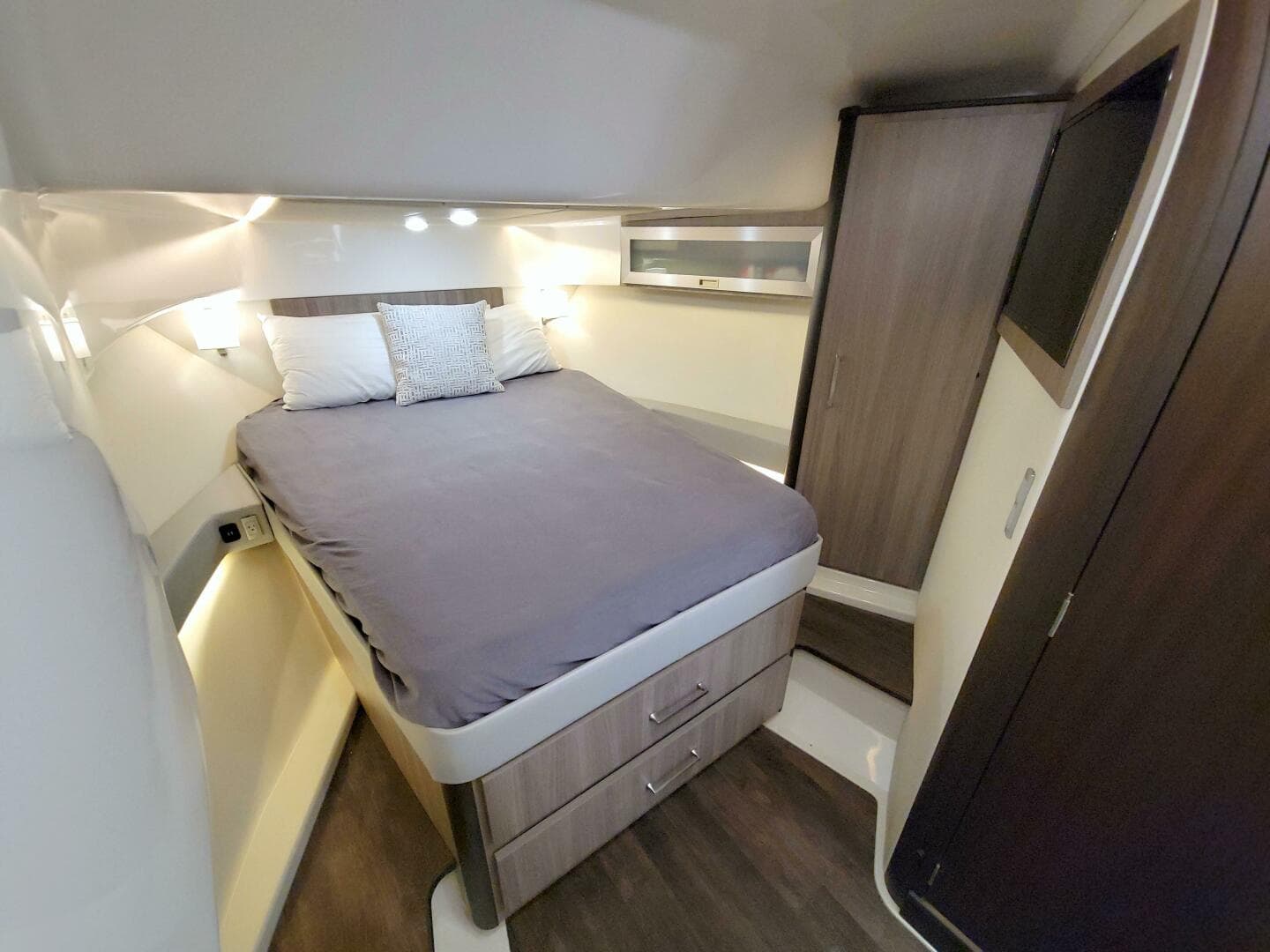 2021 Regal 36 Xo — photo 54