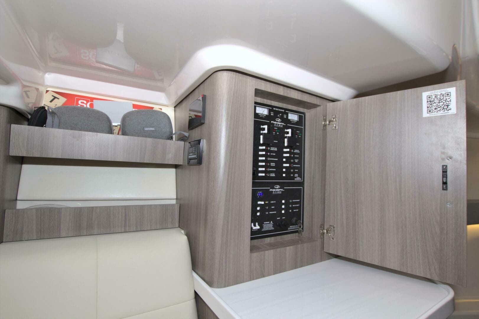 2021 Regal 36 Xo — photo 65