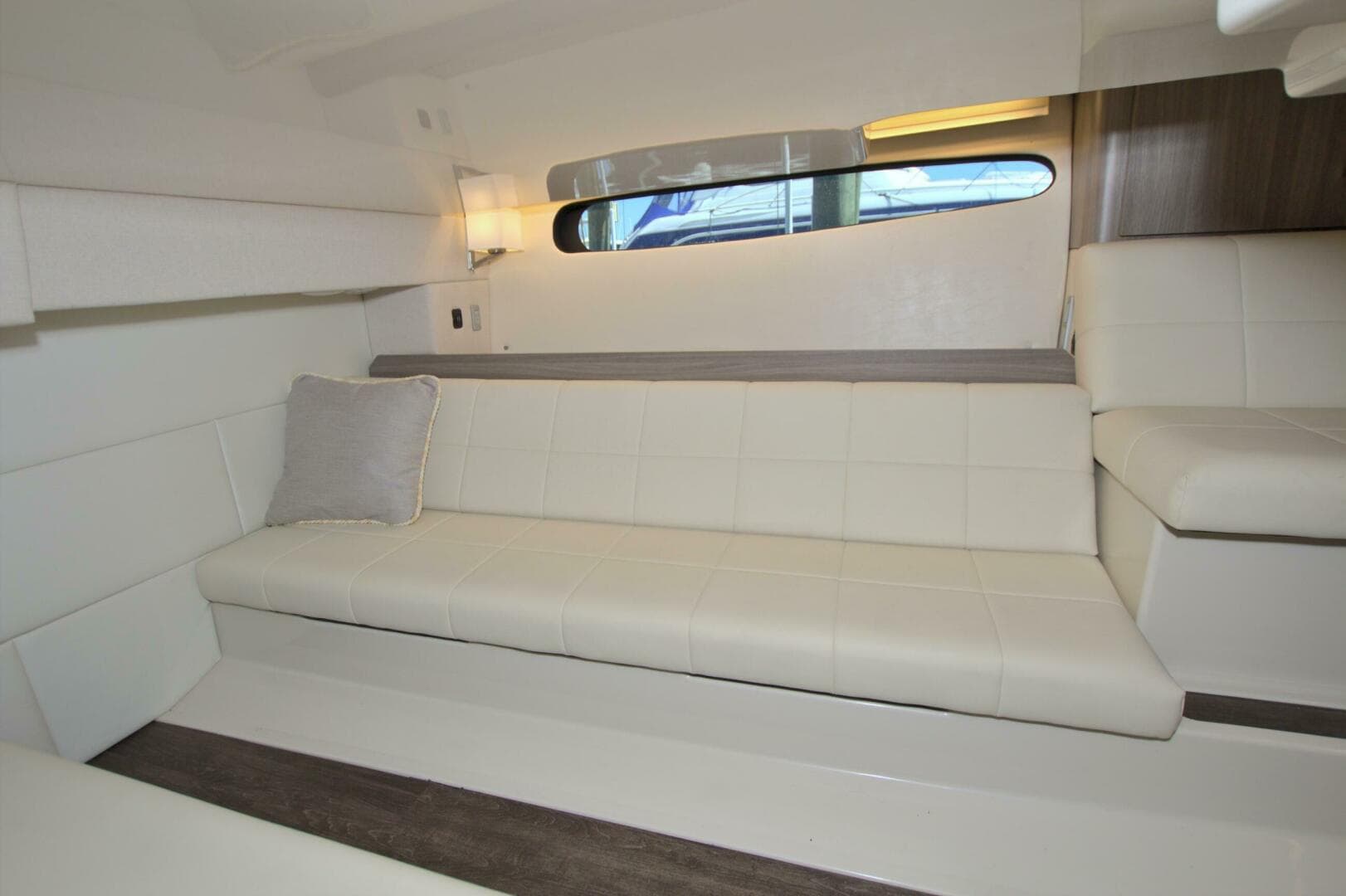 2021 Regal 36 Xo — photo 62