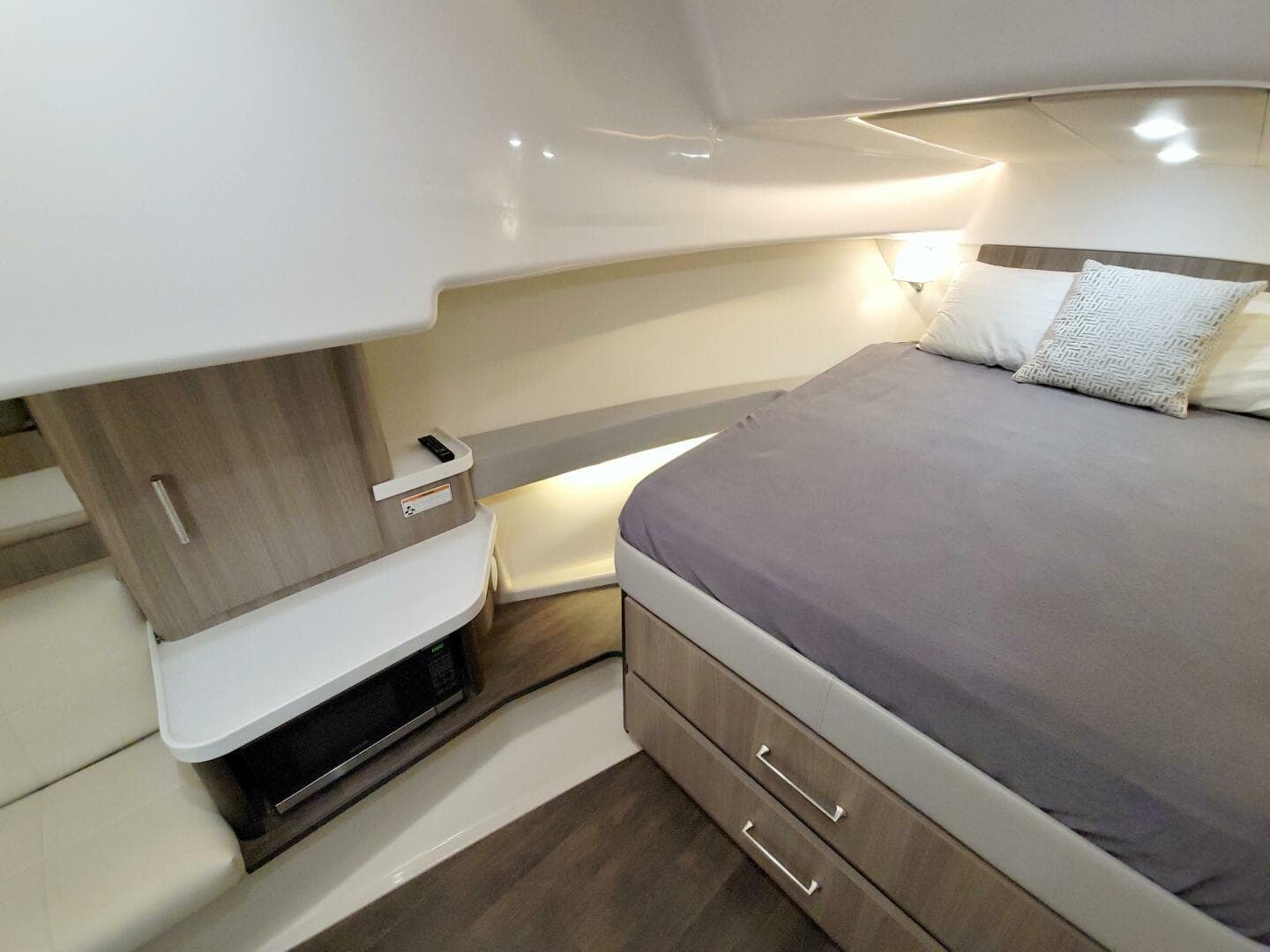 2021 Regal 36 Xo — photo 53