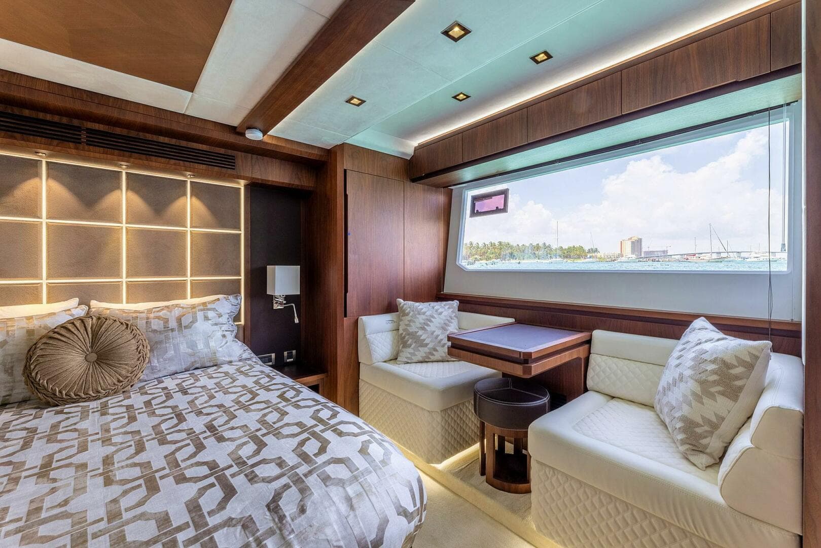 2019 Galeon 640 Fly — photo 25