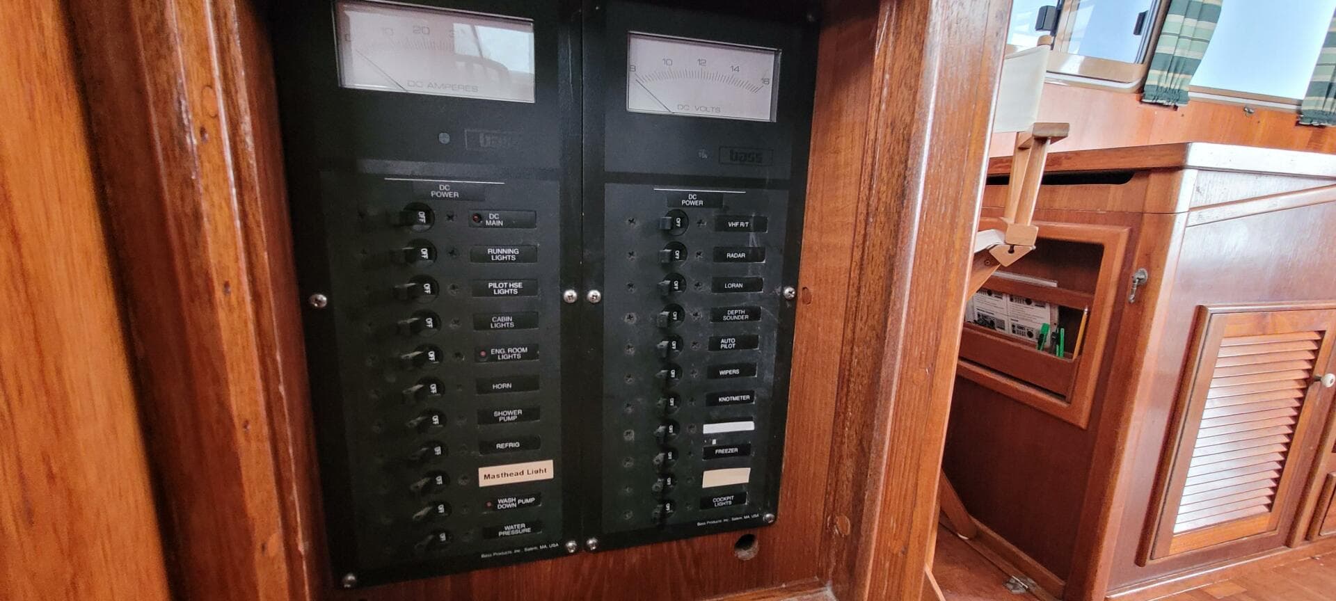 1985 Duffy Flybridge Cruiser — photo 14