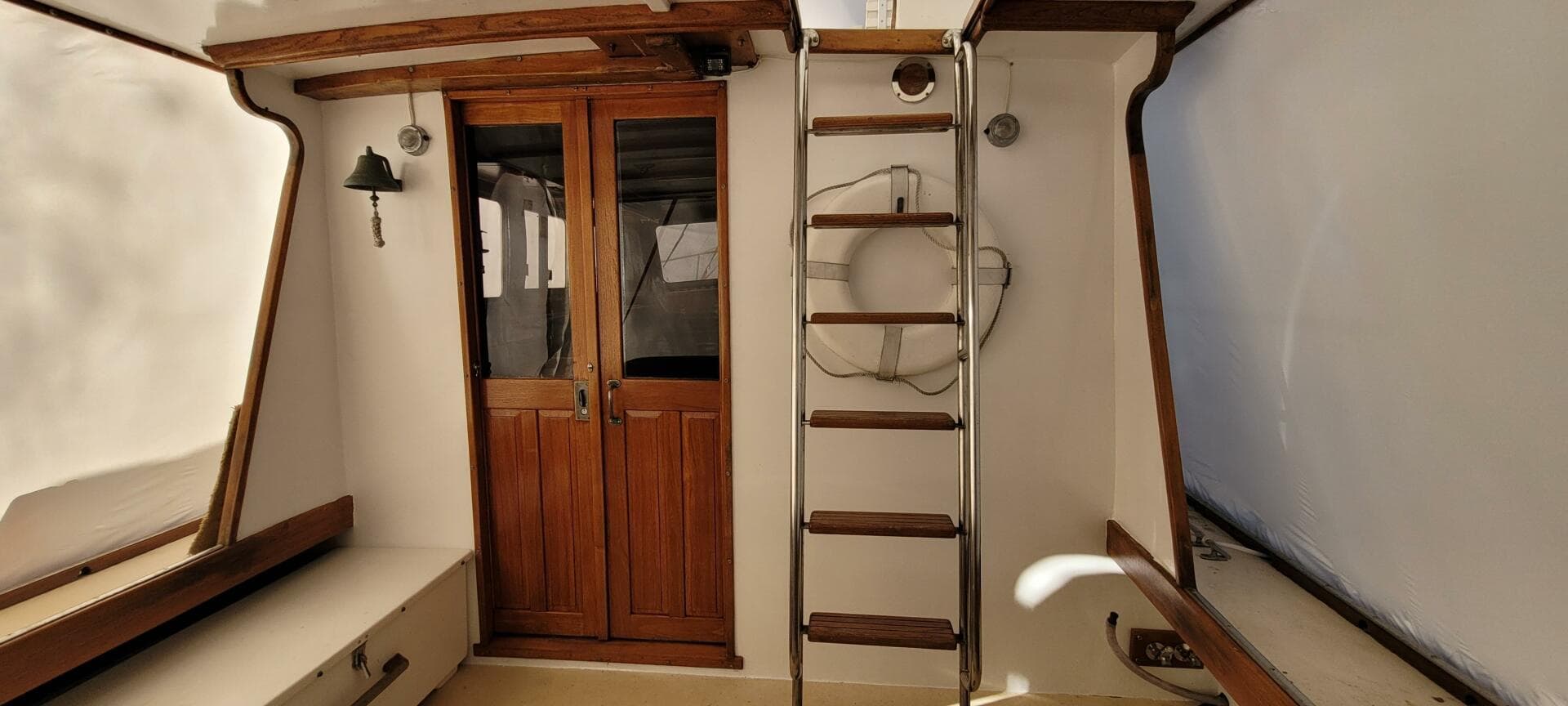 1985 Duffy Flybridge Cruiser — photo 24