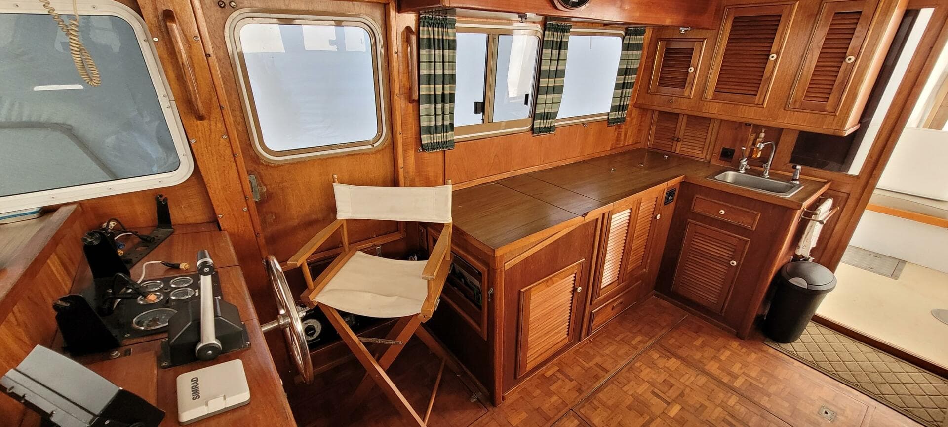 1985 Duffy Flybridge Cruiser — photo 15