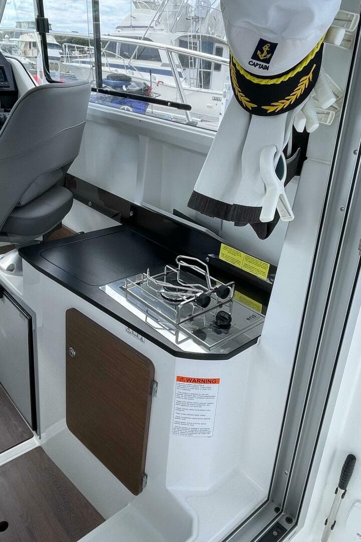 2023 Beneteau Antares 8 — photo 6