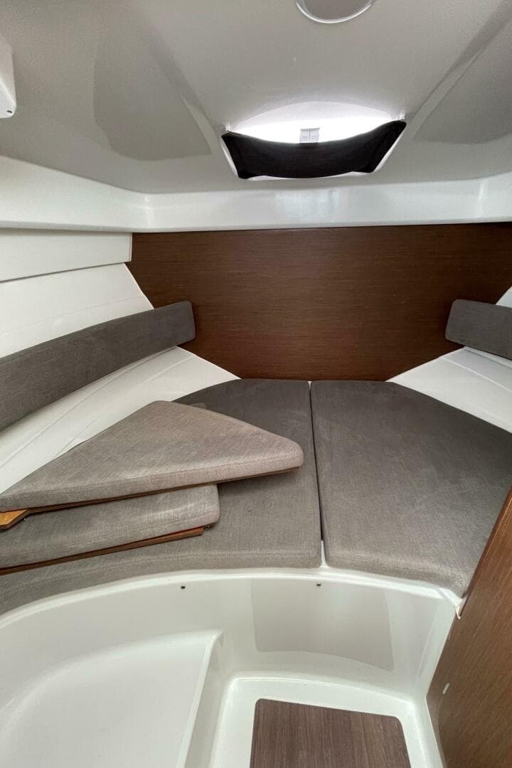 2023 Beneteau Antares 8 — photo 11
