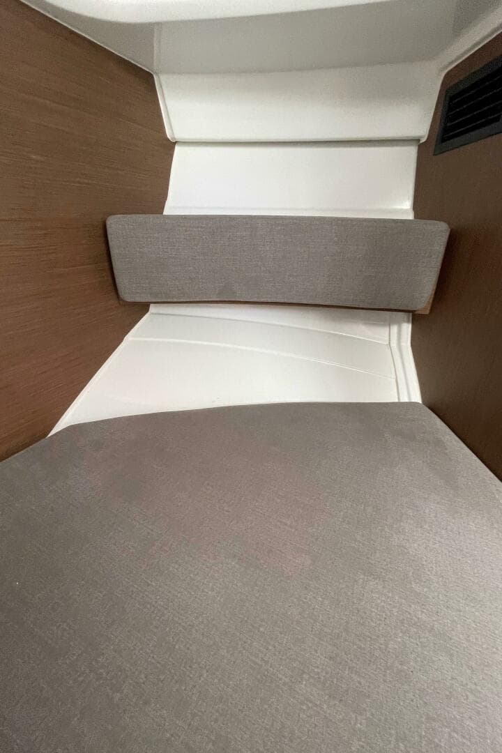 2023 Beneteau Antares 8 — photo 10