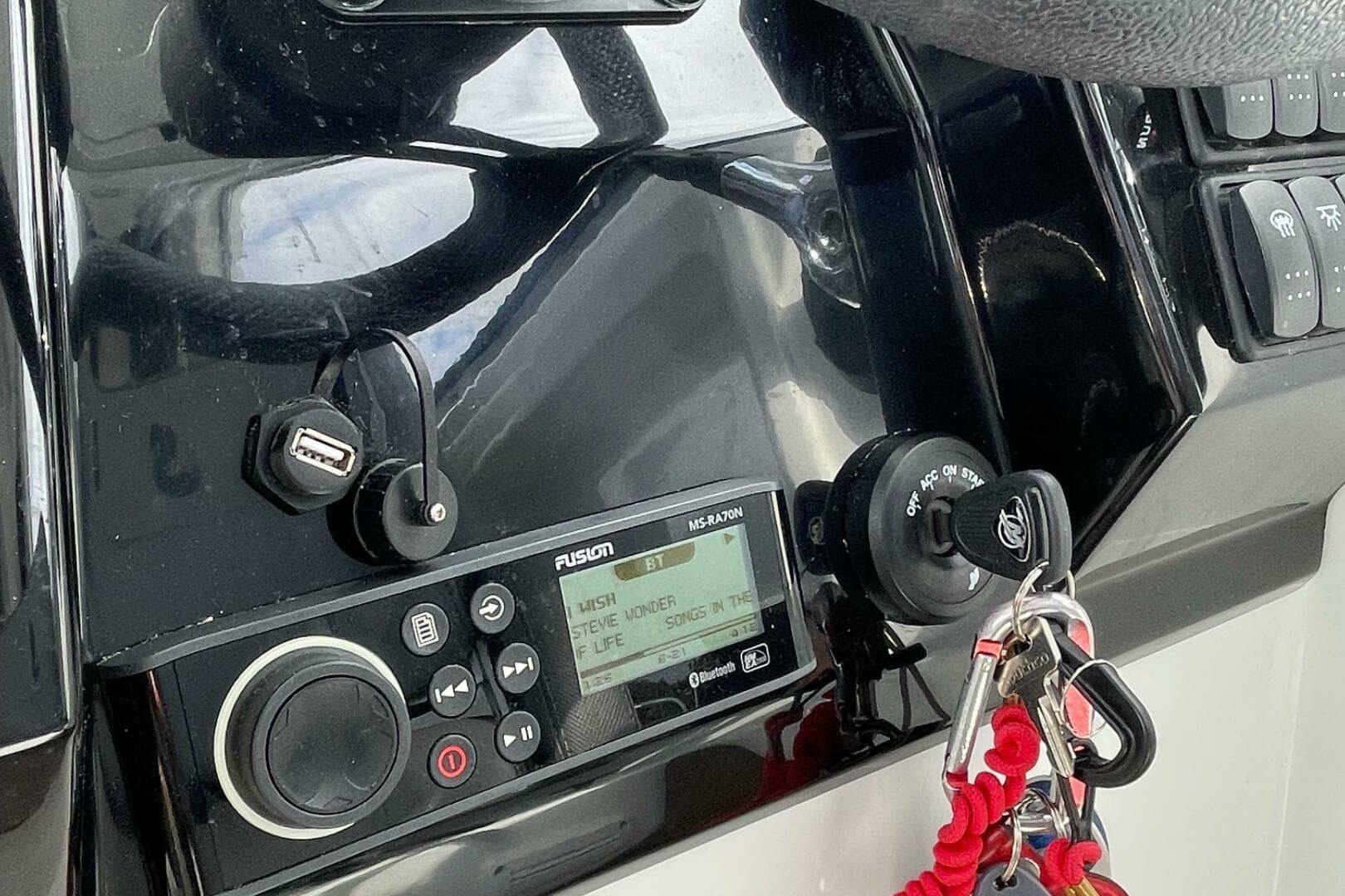 2023 Beneteau Antares 8 — photo 23