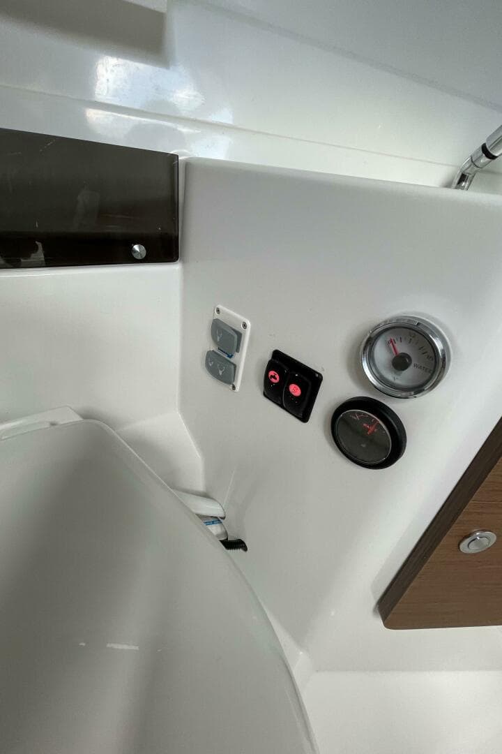 2023 Beneteau Antares 8 — photo 15