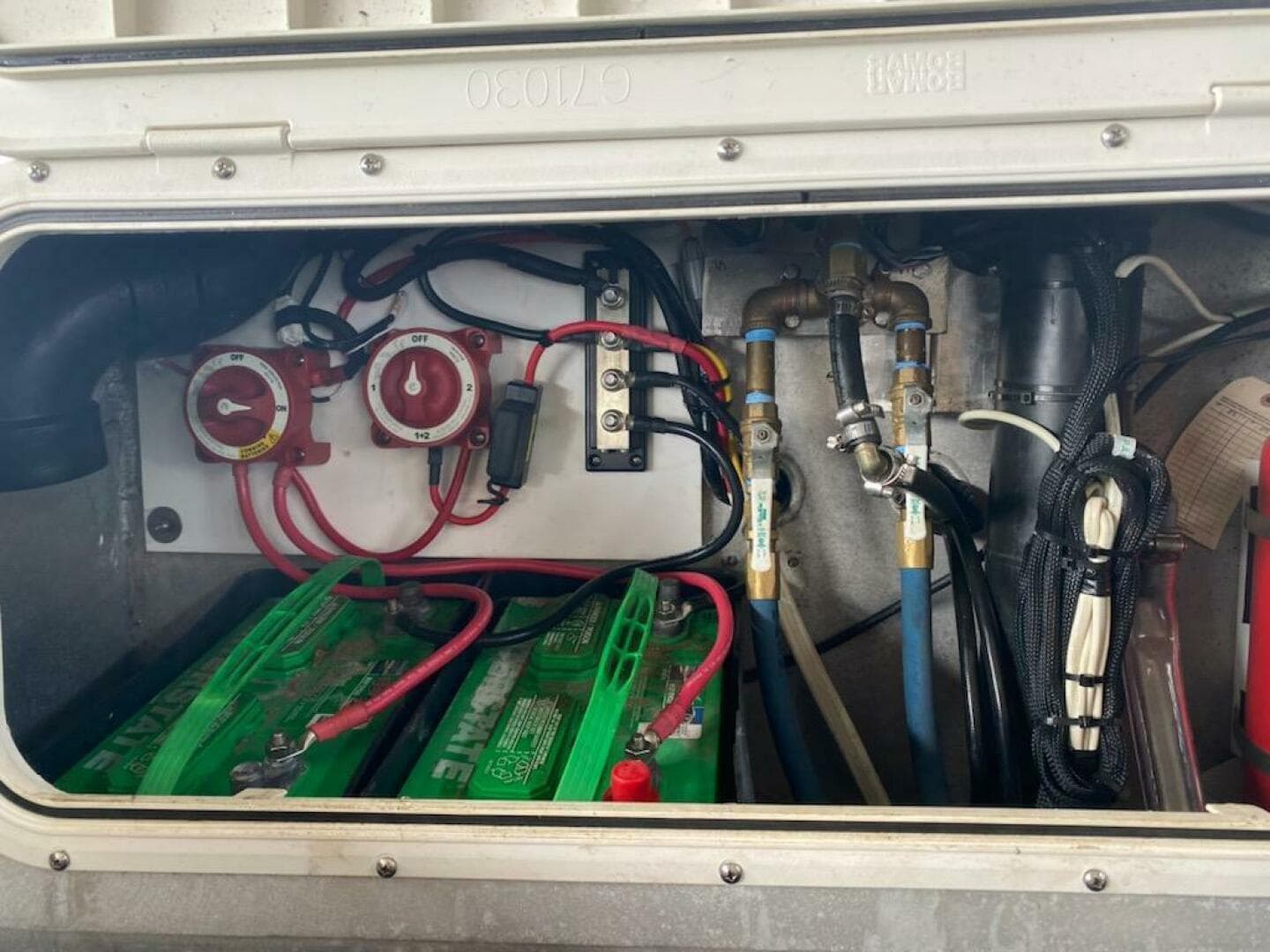 2001 Zodiac Milpro 920 — photo 9