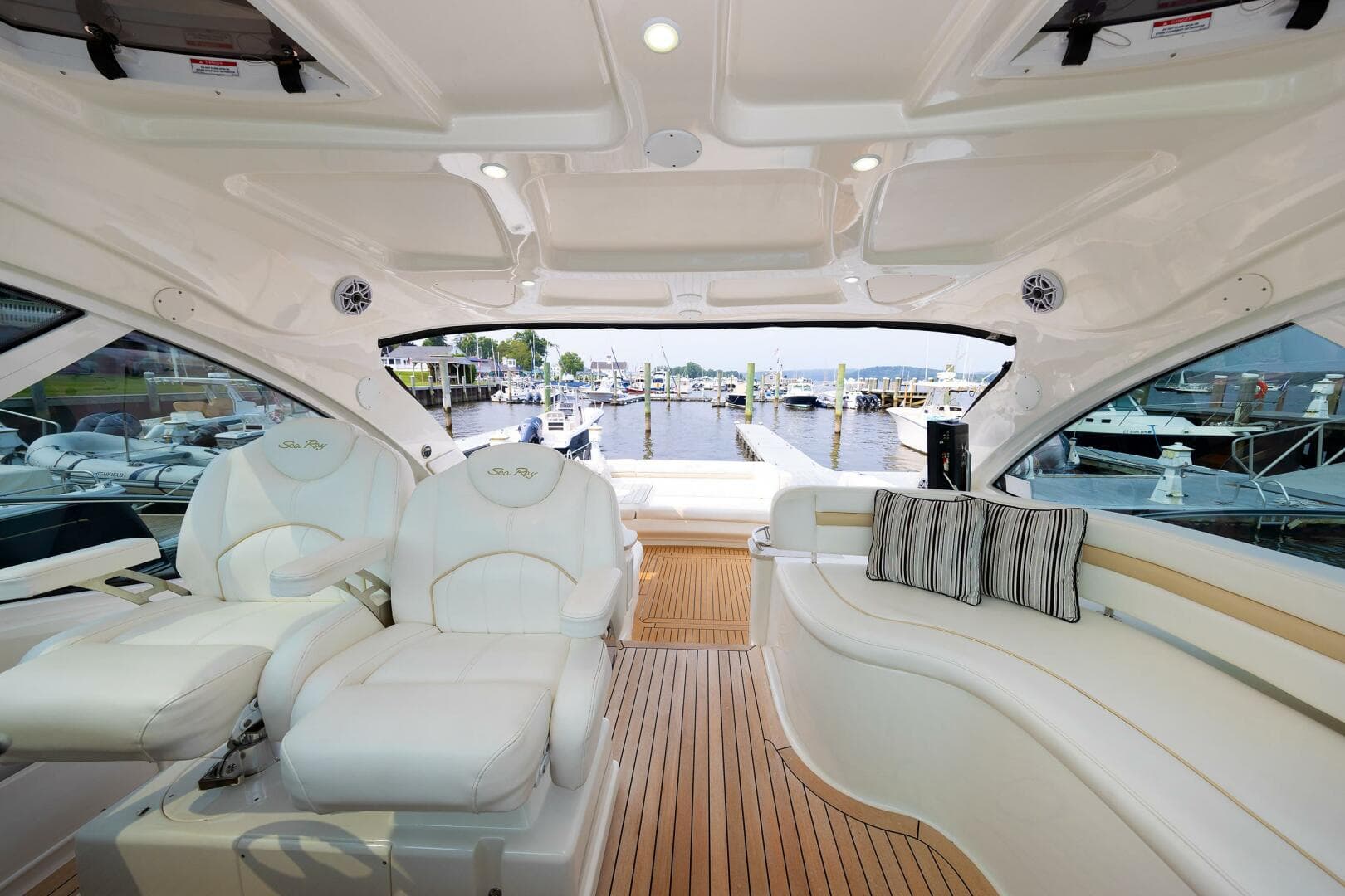 2008 Sea Ray 480 Sundancer — photo 8