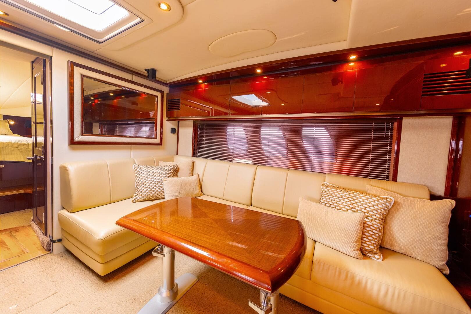 2008 Sea Ray 480 Sundancer — photo 27