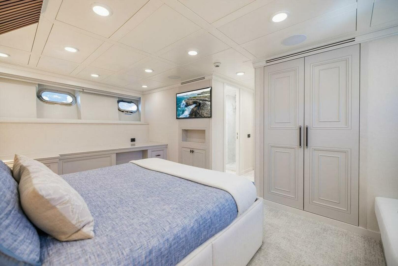 2011 Mengi Yay 115 — photo 56