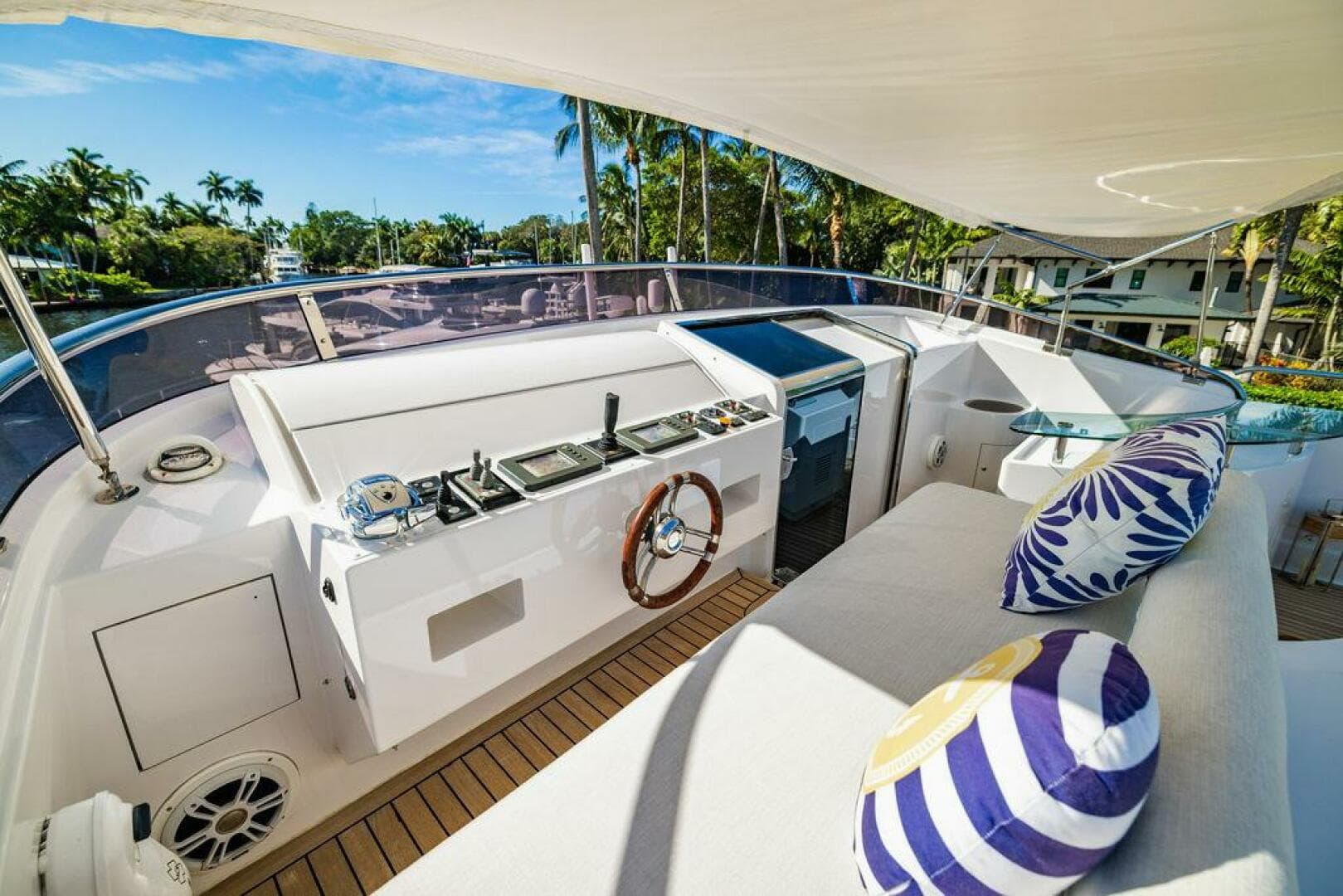 2011 Mengi Yay 115 — photo 31