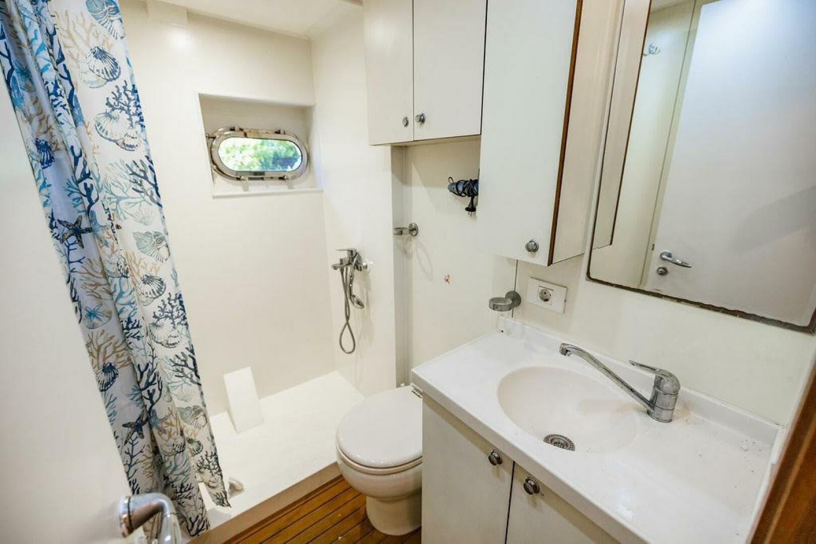 2011 Mengi Yay 115 — photo 76