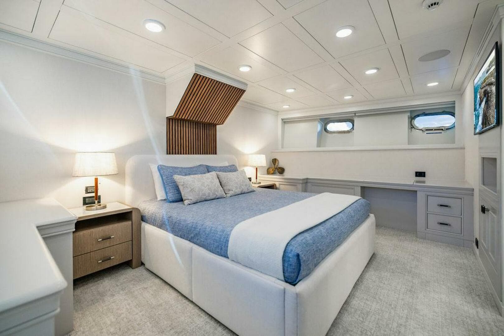 2011 Mengi Yay 115 — photo 54