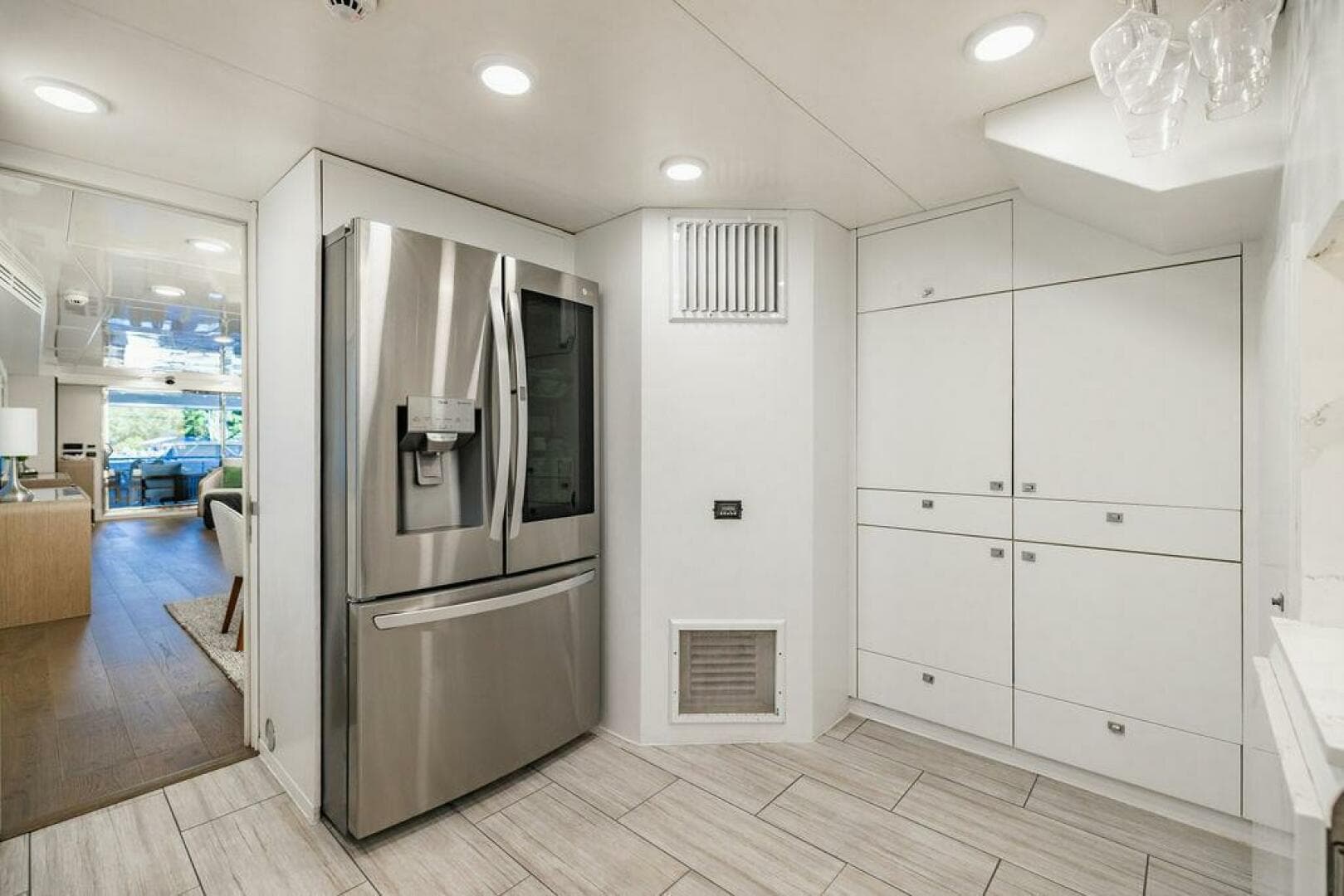 2011 Mengi Yay 115 — photo 38