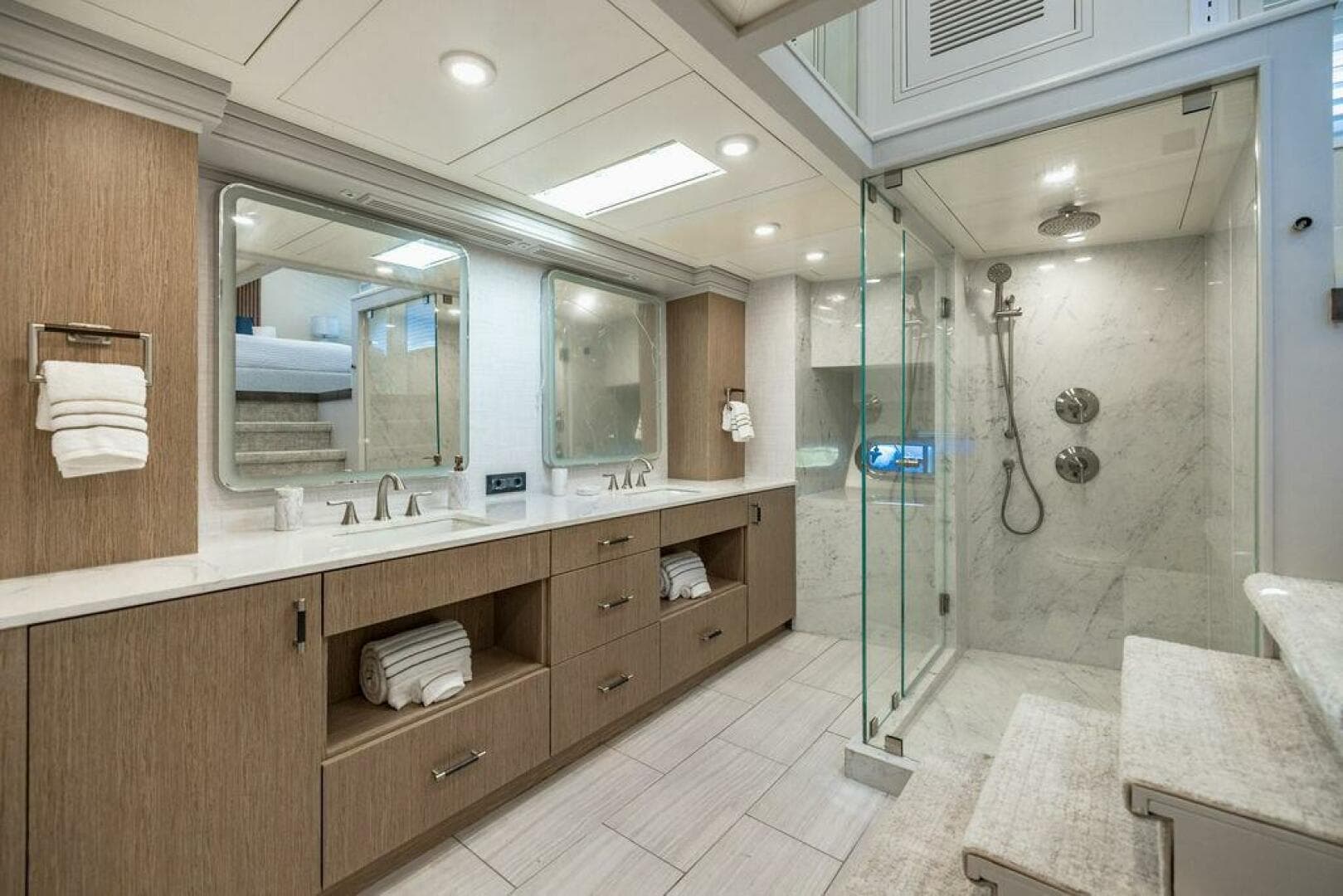 2011 Mengi Yay 115 — photo 47